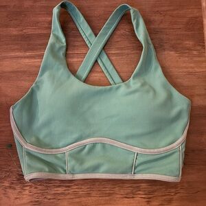 WILO Outline Sports Bra Size Small Sea Green